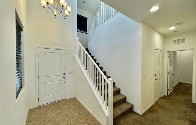 Newer Home with Gated Community Single Family House for Rent