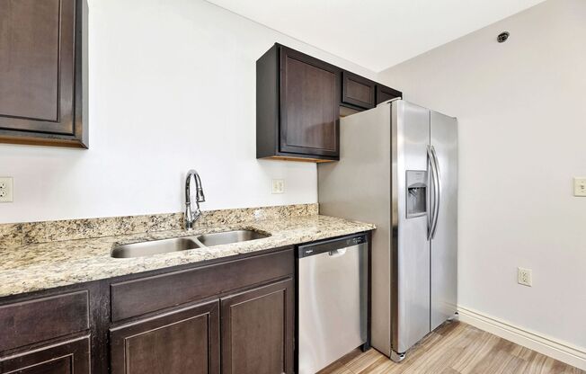 1 bed, 1 bath, 585 sqft, $900, Unit B238