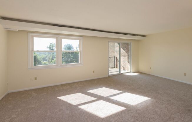 2 beds, 1.5 baths, 1,200 sqft, $2,345, Unit 502J