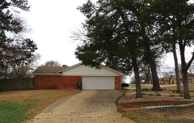 South Tyler! Beautiful 4 Bedroom, 3 Bath House