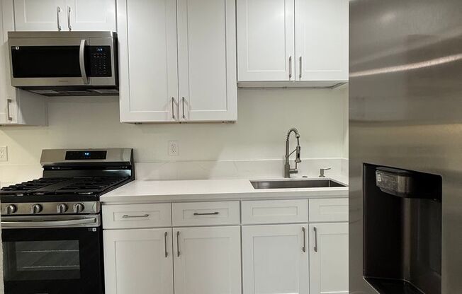 1 bed, 1 bath, 525 sqft, $1,925, Unit 9121-7