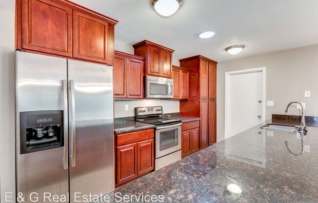 3100 S KACHINA DR