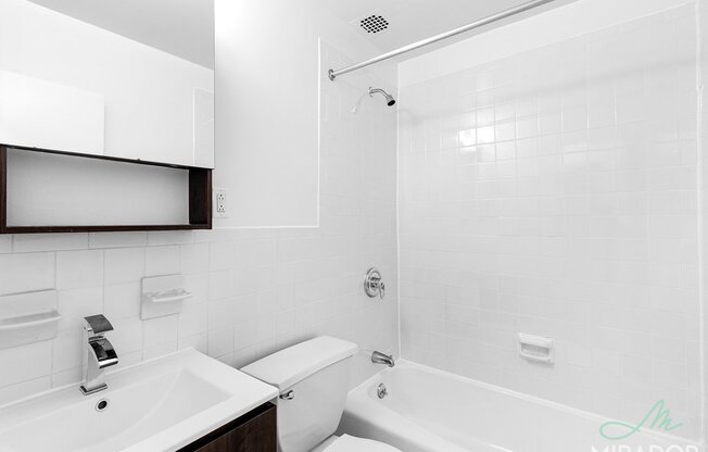Studio, 1 bath, $3,200, Unit 3H