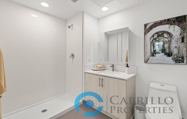 2 beds, 2 baths, 914 sqft, $3,500, Unit 213