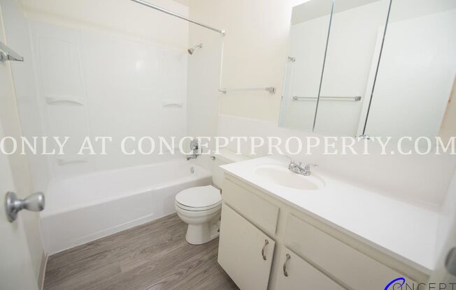 2 beds, 1 bath, 930 sqft, $1,275, Unit 37