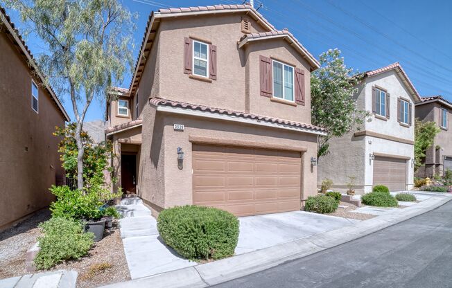 *MOVE-IN READY* LOVELY 3-BEDROOM 2-CAR GARAGE TWO-STORY HOUSE!!