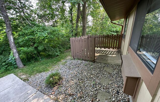 1 bed, 1 bath, 634 sqft, $954, Unit 1833 WC