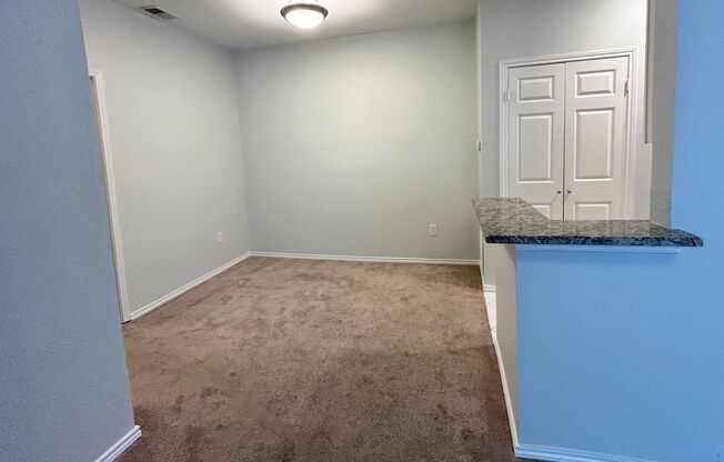 2 beds, 1 bath, $1,450, Unit # 517