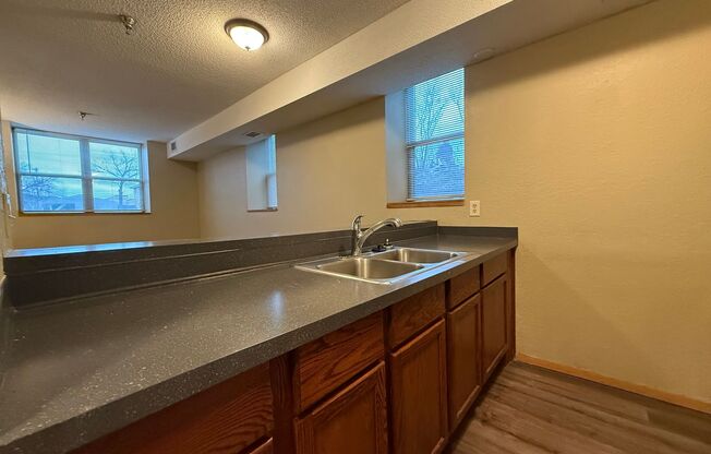 2 beds, 1 bath, 900 sqft, $1,349, Unit 102