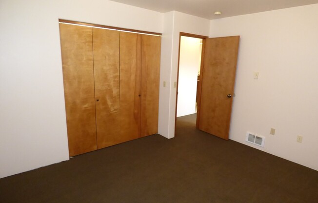 2 beds, 1 bath, 934 sqft, $1,600, Unit Unit A