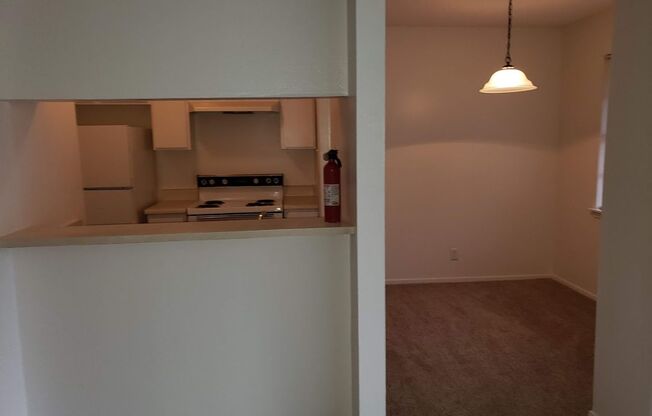 1 bed, 1 bath, 630 sqft, $790, Unit *123