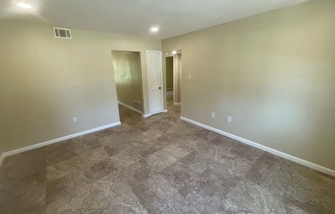 108 Woodhouse Ln, Savannah, GA 31406