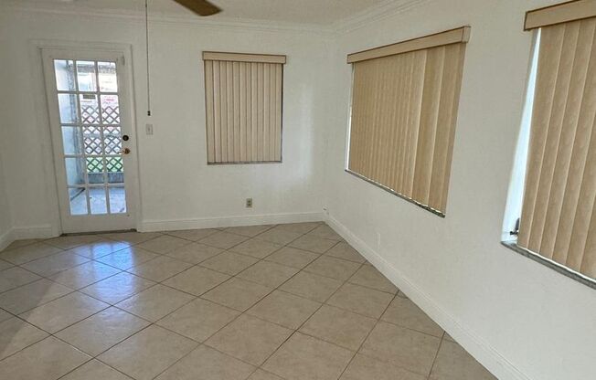 2 beds, 1 bath, $2,500