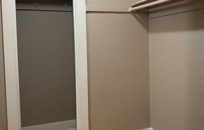 Studio, 1 bath, 371 sqft, $1,198, Unit 106