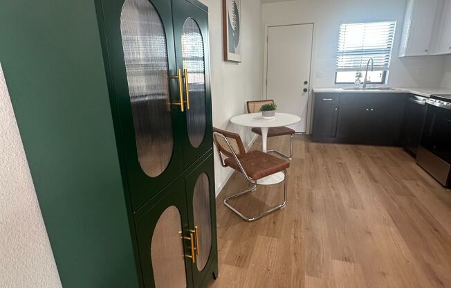 1 bed, 1 bath, 595 sqft, $1,290, Unit 115