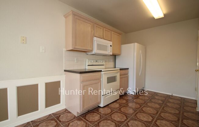 3 beds, 2 baths, $1,450