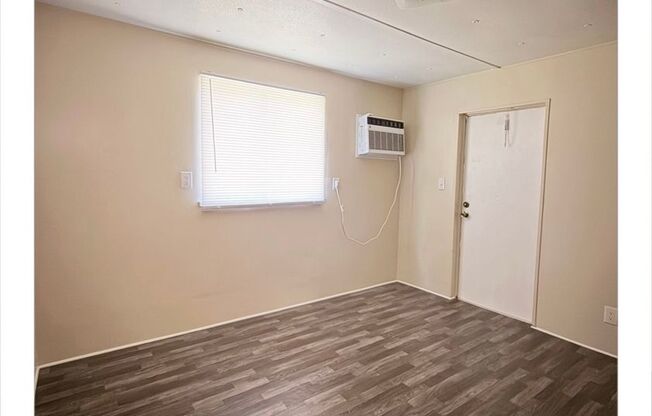 1 bed, 1 bath, 420 sqft, $750, Unit 114B