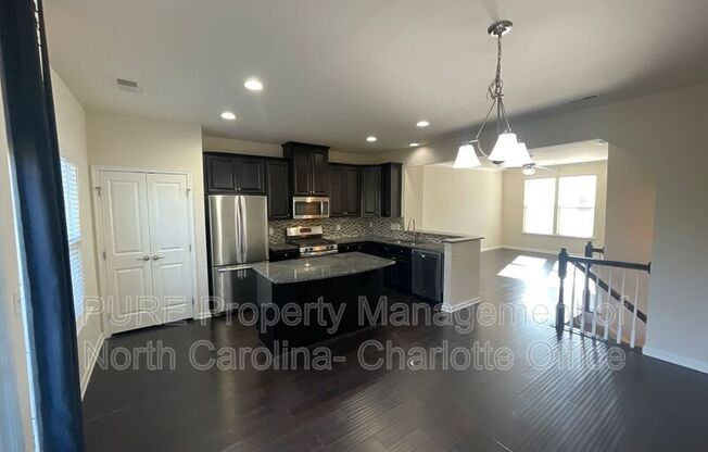 522 PEMBERWICH PL
