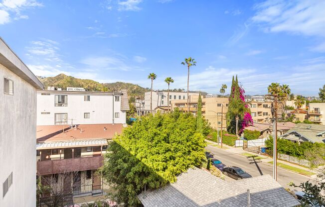 Studio, 1 bath, 390 sqft, $1,900, Unit 306