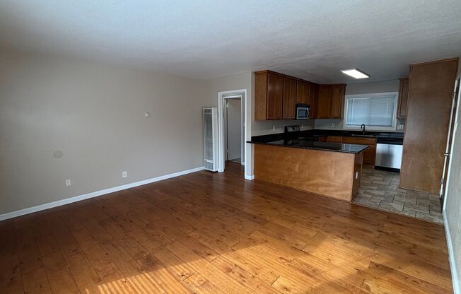 2 beds, 1 bath, $2,650, Unit T16197