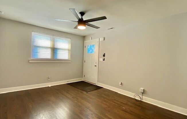 Super Clean 2 Bedrooms, 1 Bathroom Single Level Condo