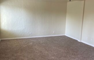 2 beds, 1 bath, 800 sqft, $900, Unit 3