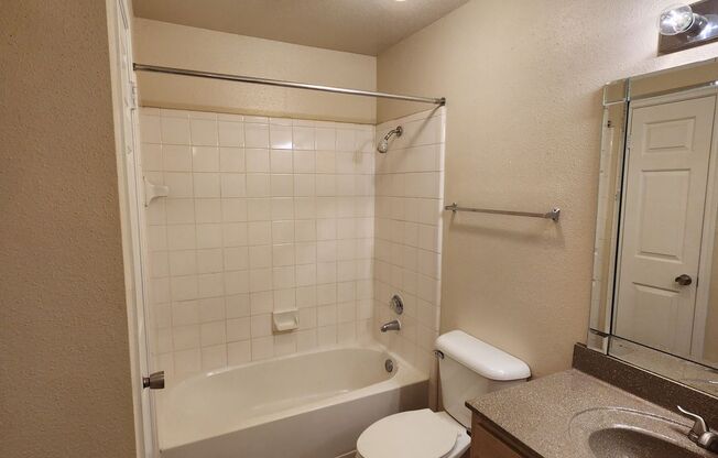 1 bed, 1 bath, 660 sqft, $1,275, Unit 506-u