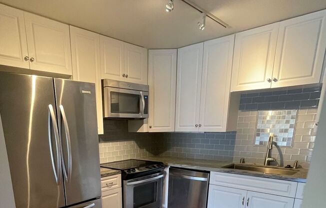 2 beds, 2 baths, $3,495