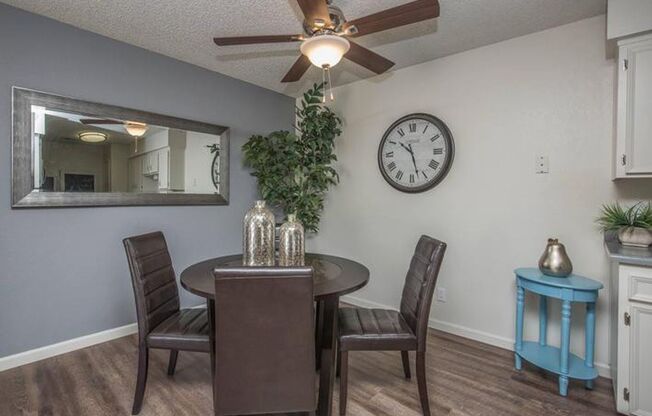 2 beds, 1 bath, 900 sqft, $1,610, Unit 17-056