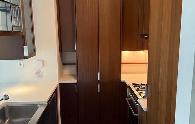 1 bed, 1 bath, 727 sqft, $5,318, Unit 808