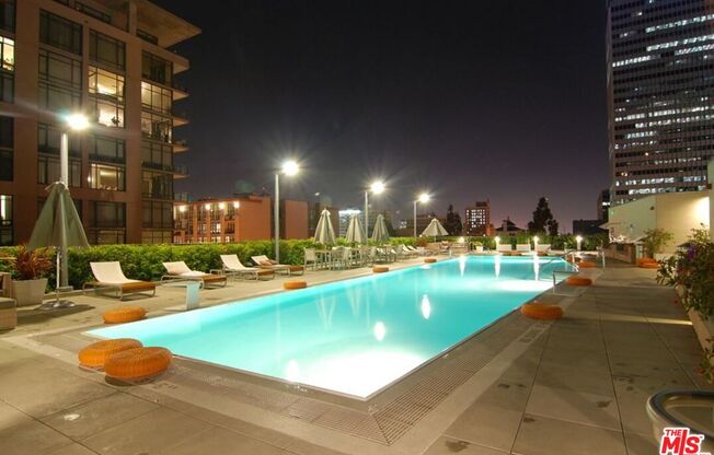 1 bed, 1 bath, 1,040 sqft, $3,000, Unit 418