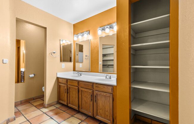 3 beds, 2 baths, $2,790