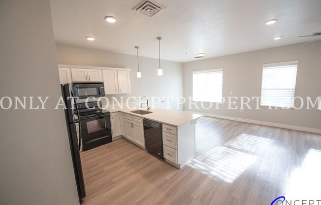 2 beds, 1 bath, 996 sqft, $1,349, Unit 102