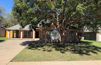 **5732 Derek Way Grand Prairie**