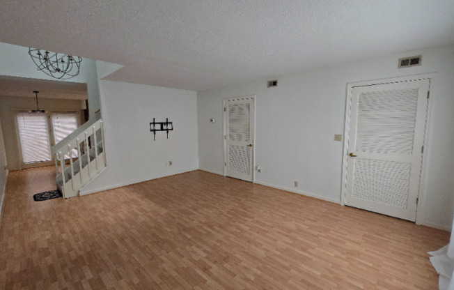 604 LEDGEVIEW PARK DR