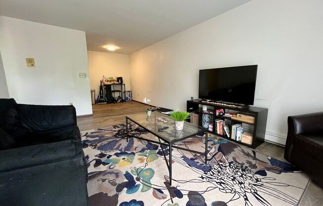 1 bed, 1 bath, $1,055, Unit 48