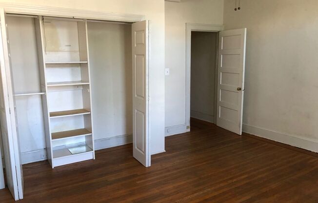 3 beds, 1 bath, 1,000 sqft, $2,100, Unit 3029 N. Calvert St. D3