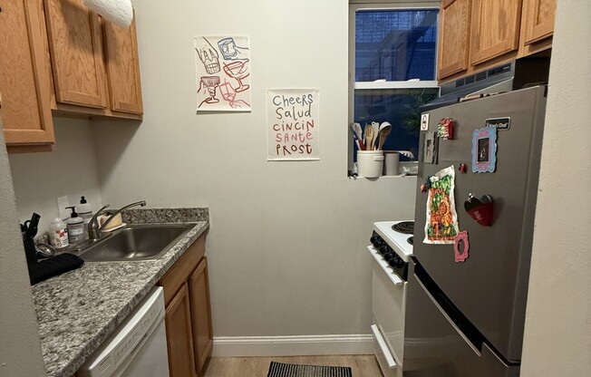 1 bed, 1 bath, $3,200, Unit 201