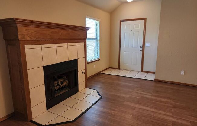 3 beds, 2 baths, $1,450