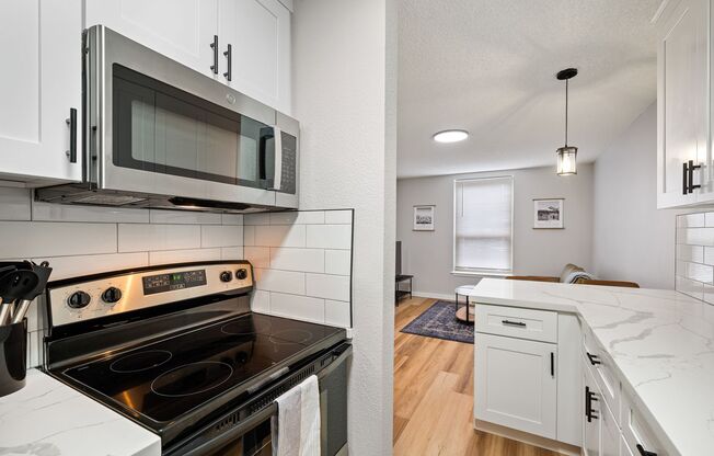 1 bed, 1 bath, 540 sqft, $1,555, Unit 26