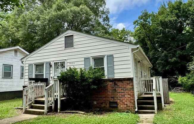 3 bedroom house on quiet dead end! All electric, Cental Ac, hardwoods and Laundry provided!