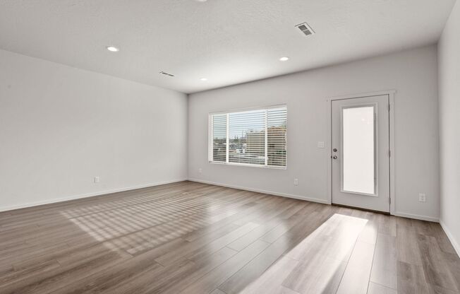 4800 4802 E FAIRVIEW AVE