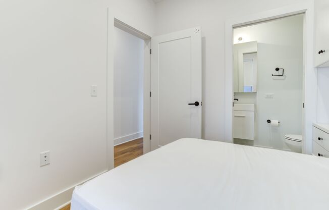 1 bed, 1 bath, 110 sqft, $1,490