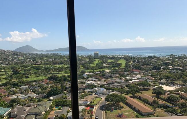 Luxury Kahala Condo - 3bd/2ba/2pkg, High Floor - Corner Unit