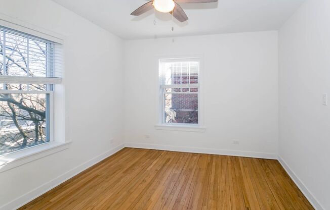 2 beds, 1 bath, 920 sqft, $2,050, Unit 5214D-3