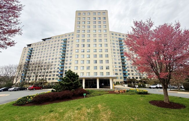 Ready for immediate move-in! 1 bed/1bath in Grosvenor.