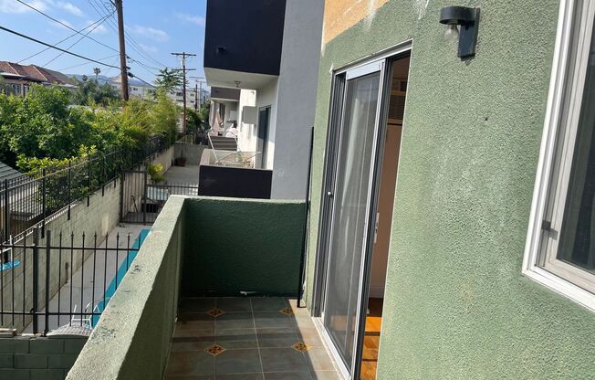 Studio, 1 bath, $1,495