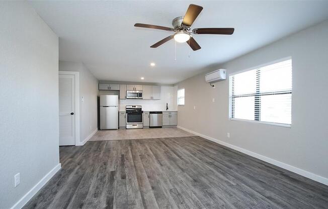 5201 CRAWFORD