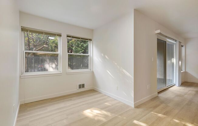 1 bed, 1 bath, 855 sqft, $2,250, Unit 209