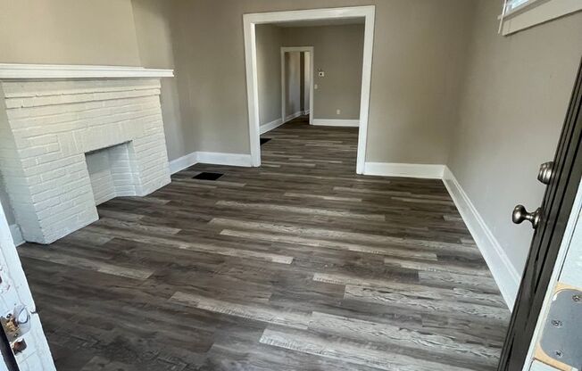 490-492 E Jenkins Ave